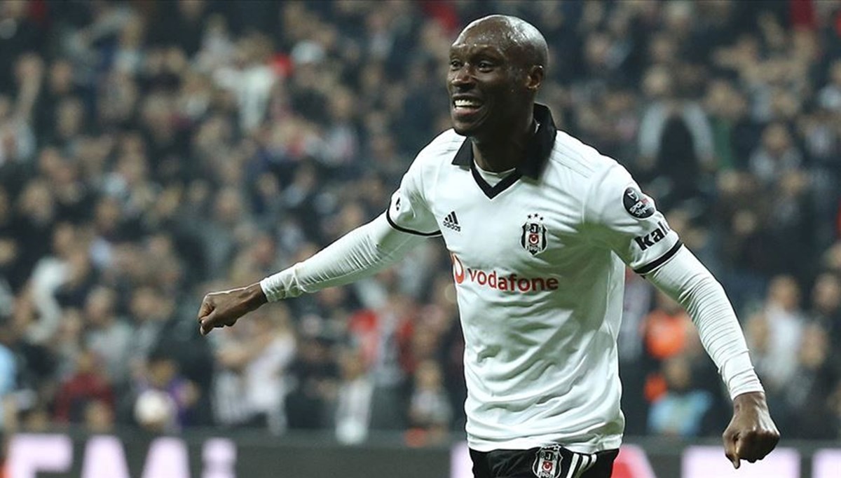 Beşiktaş Atiba Hutchinson’a veda ediyor Beşiktaş Atiba Hutchinson’a veda ediyor