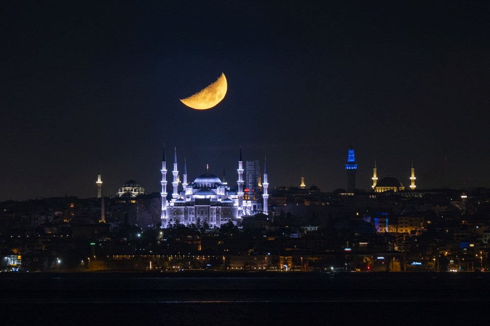 İstanbul'da Olağanüstü Hilal Manzarası 73 7WF8gId5b02BgLBGgFoAJw