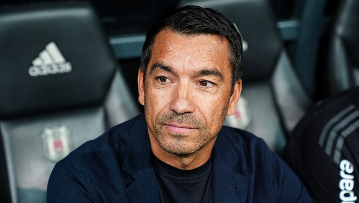 Giovanni van Bronckhorst kadroda değişiklik yapmadı