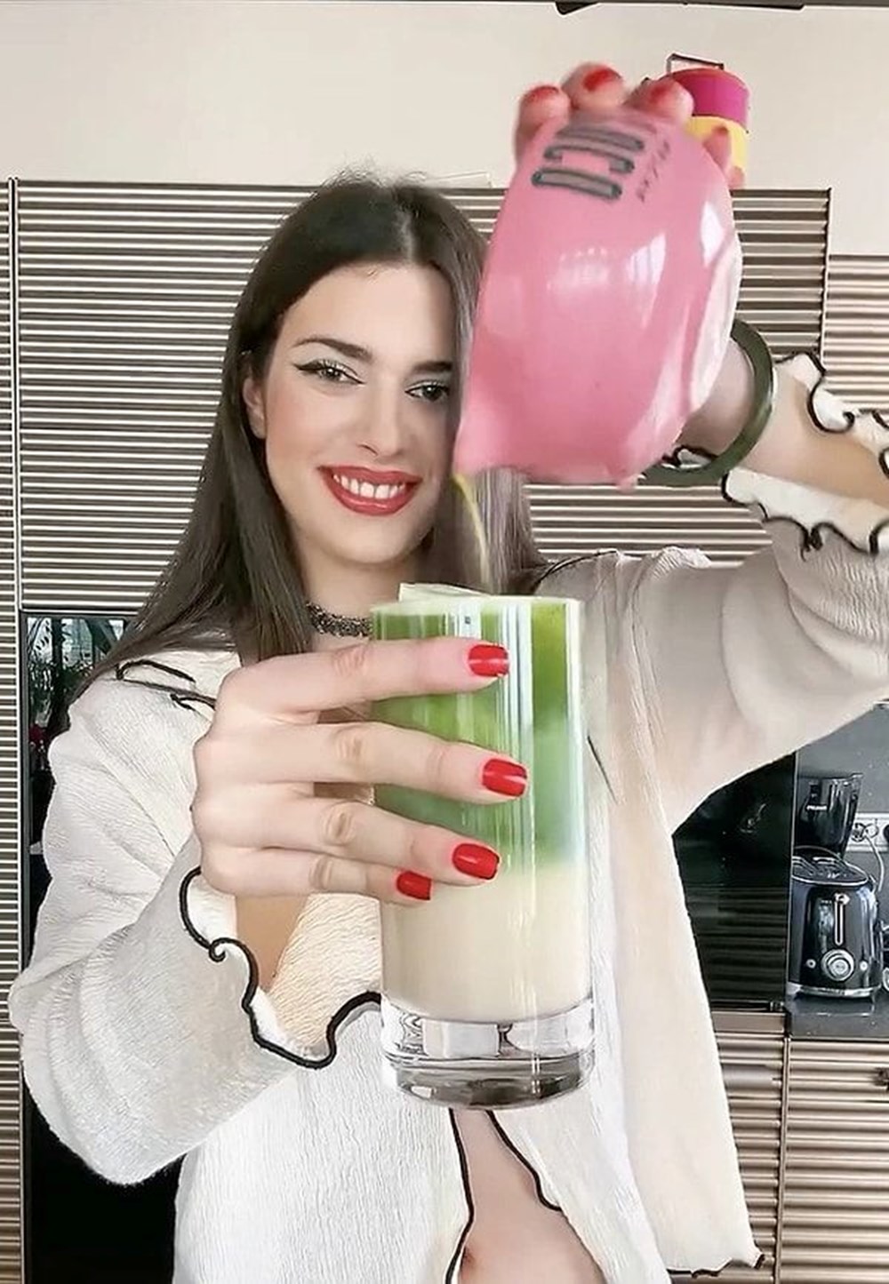 Evet, yine TikTok... Dubai çikolatası gitti, matcha çayı geldi! Üstelik matcha ile baklava yaptılar - 1