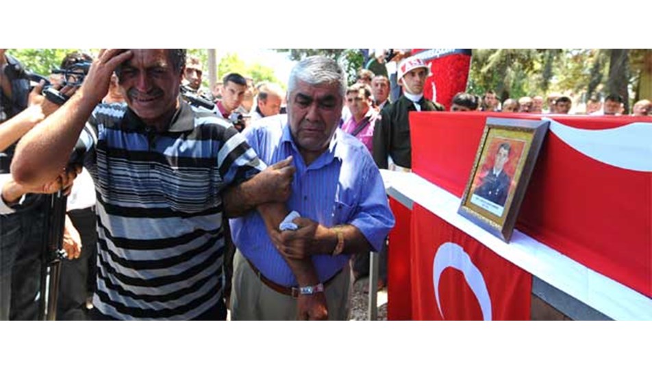 Şehitler son yolculuklarına uğurlandı