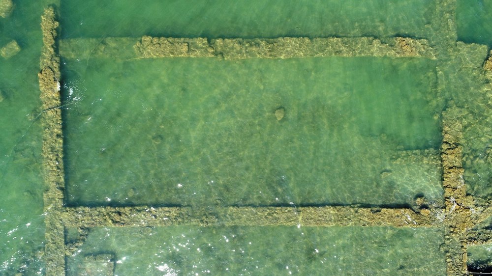 Sular çekilince 2 bin yıllık bazilikanın bir kısmı gün yüzüne çıktı - 4