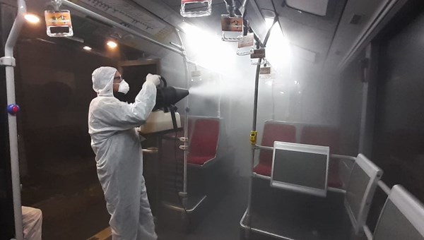 İstanbul'da metrobüs ve duraklarda corona virüs önlemi