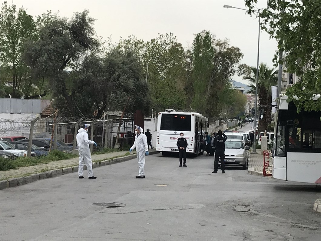 Buca Cezaevi Nde Bir Tutuklunun Corona Virus Testi Pozitif Cikti Belirti Gosteren 62 Kisi Izole Edildi Ntv