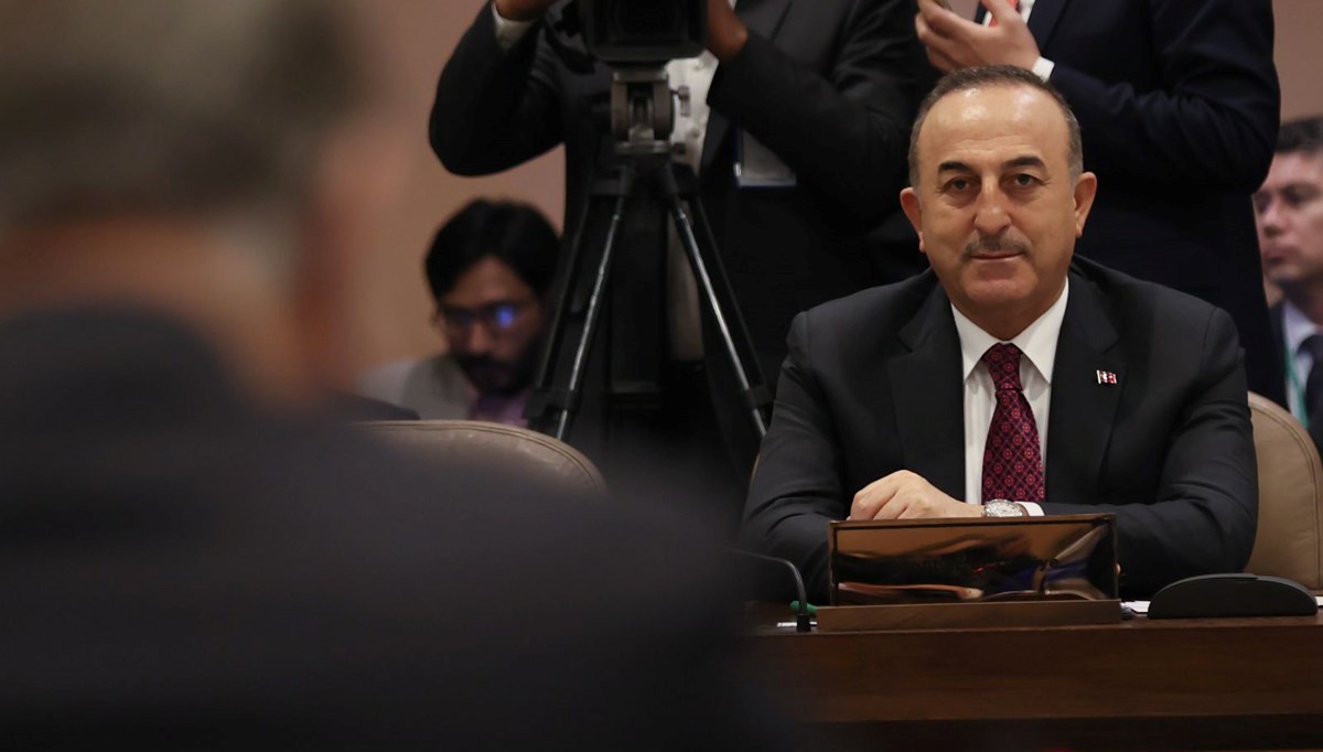 Çavuşoğlu: Birinci amaç ateşkes olmalı