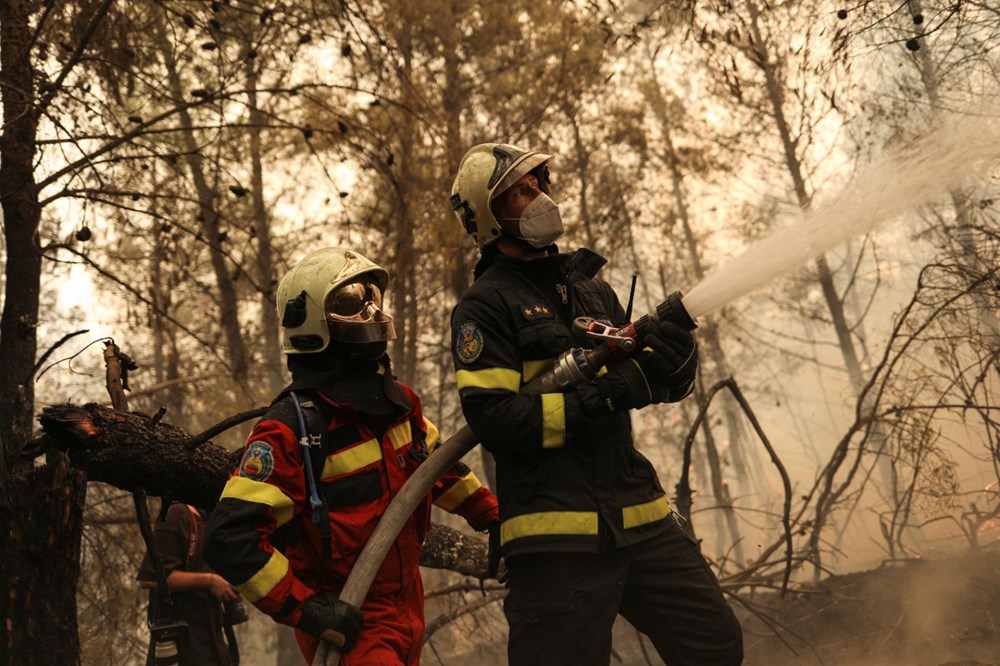 Yunanistan’da yangın felaketinin boyutları ortaya çıktı: 586 yangında 3 kişi öldü, 93 bin 700 hektardan fazla alan yandı - 23