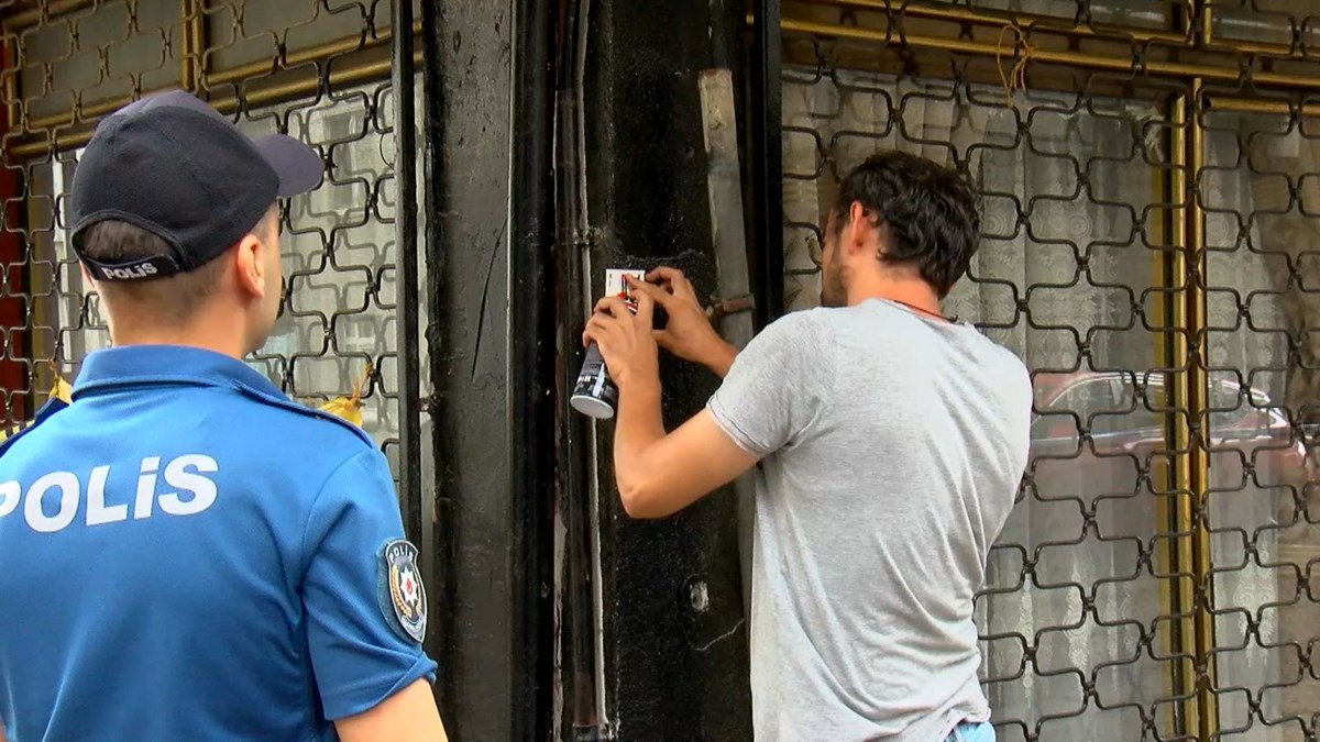 Esenler'de tedirgin gece: Tahliye edilen binanın iki katı sonradan eklenmiş