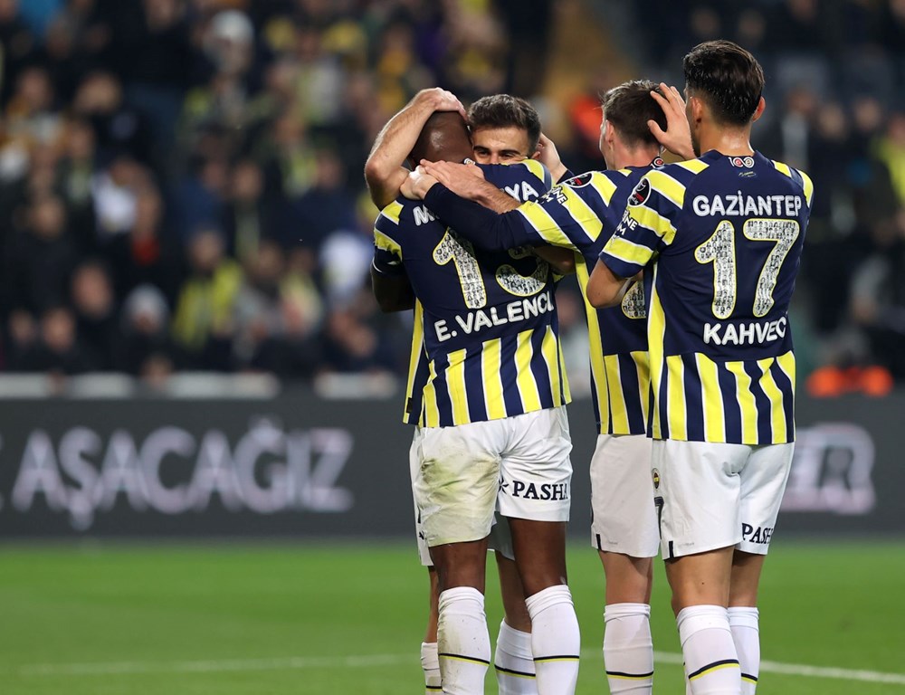 Fenerbahçe erteleme maçında Konyaspor'u farklı yendi - 4