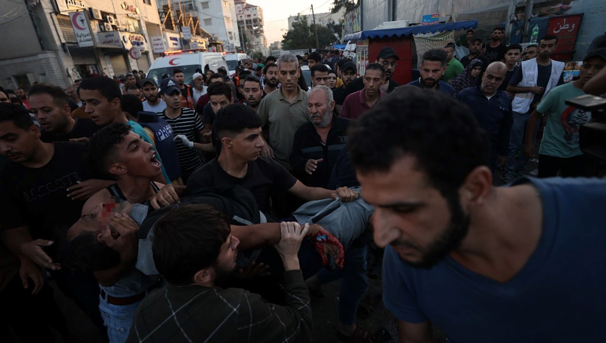 İsrail, Gazze'de ambulans konvoyunun ardından okulu vurdu: Ölü ve yaralılar var İsrail, Gazze'de ambulans konvoyunun ardından okulu vurdu: Ölü ve yaralılar var