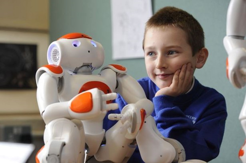 Робот малыш. Робот малыш. Картинки мальчика робота. Кибернетический мальчик рисунок. Мальчик робот.