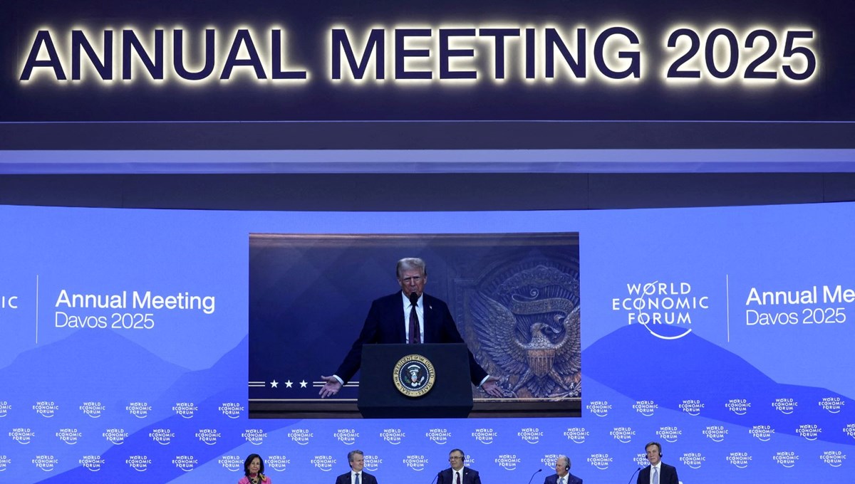 Trump Davos'a video konferansla katıldı: Petrol fiyatlarını düşüreceğim