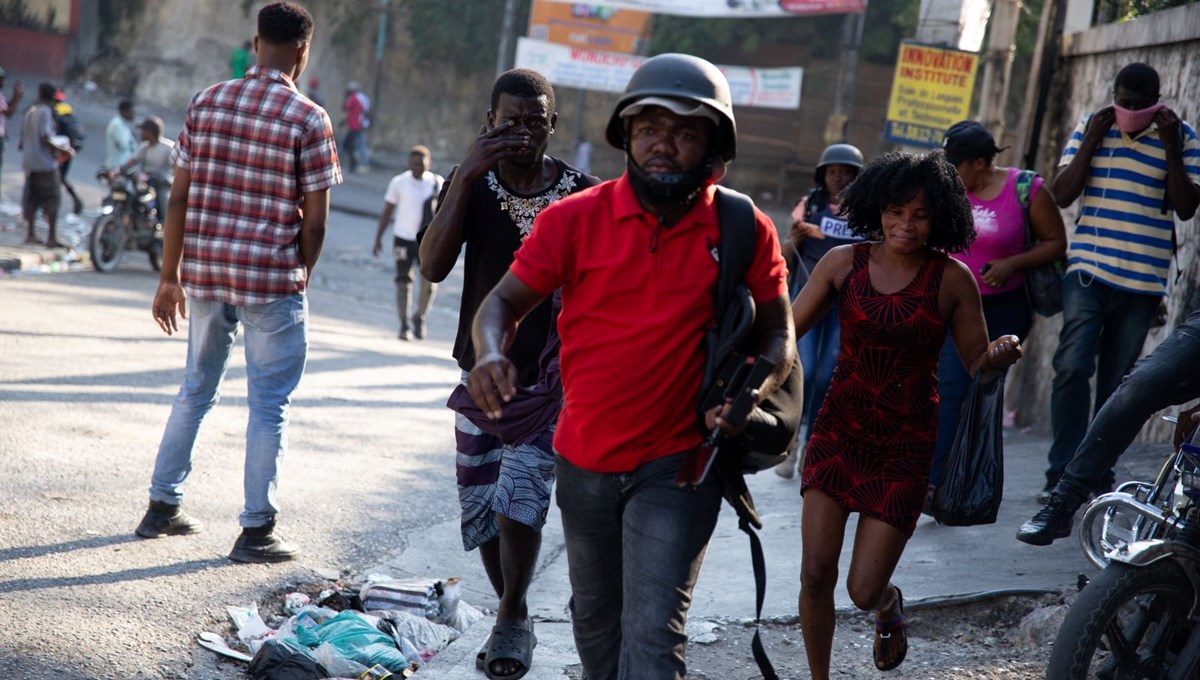 Başkent çetelerin elinde: Haiti'den çıkış bileti 10 bin dolar! Başkent çetelerin elinde: Haiti'den çıkış bileti 10 bin dolar!