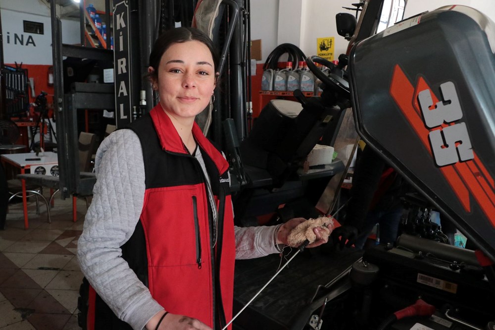 Sıradışı Bir Kariyer: Melike Hanım'ın Forklift Servisindeki Çıraklık Serüveni 72 7epffqTwnkq5hezh CjCWA