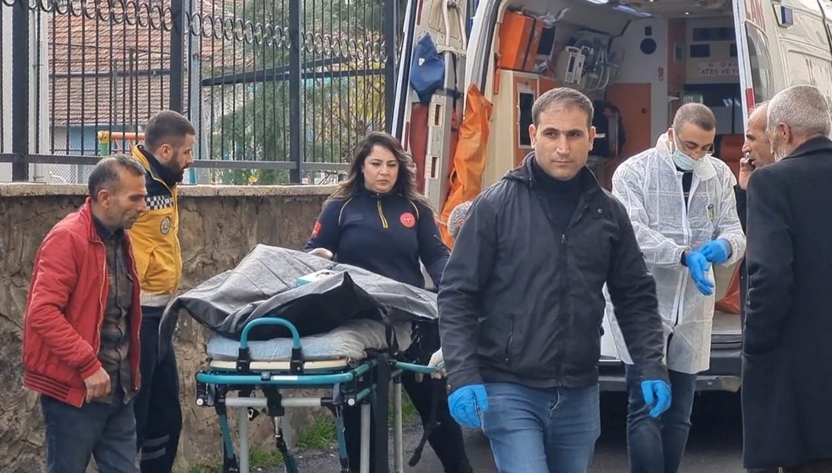 Diyarbakır'da bıçaklanarak öldürülen kadının eşi tutuklandı Diyarbakır'da bıçaklanarak öldürülen kadının eşi tutuklandı