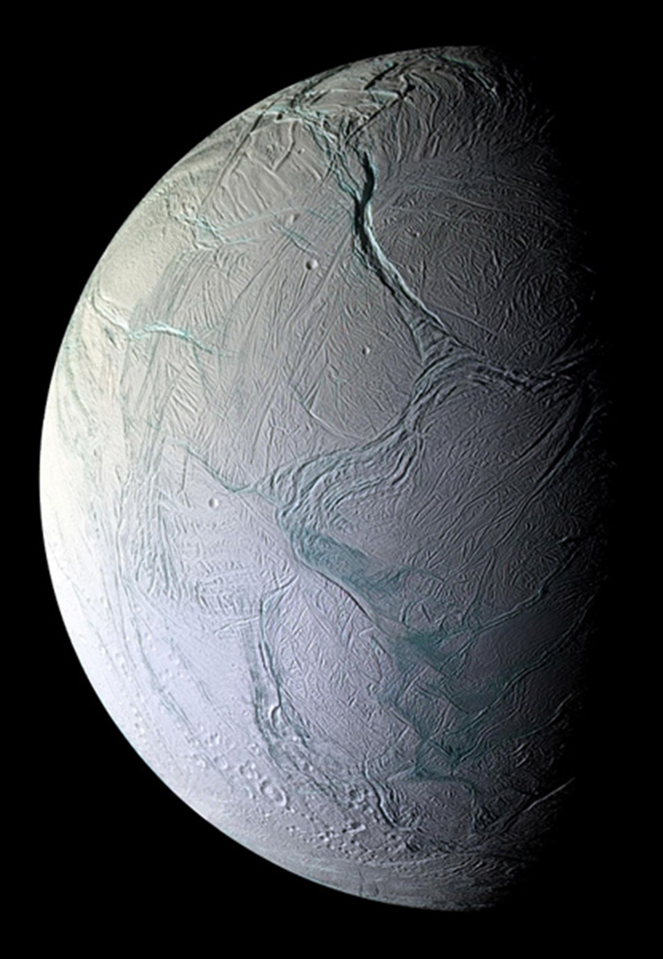 Satürn'ün uydusunda buz volkanı  - 1
