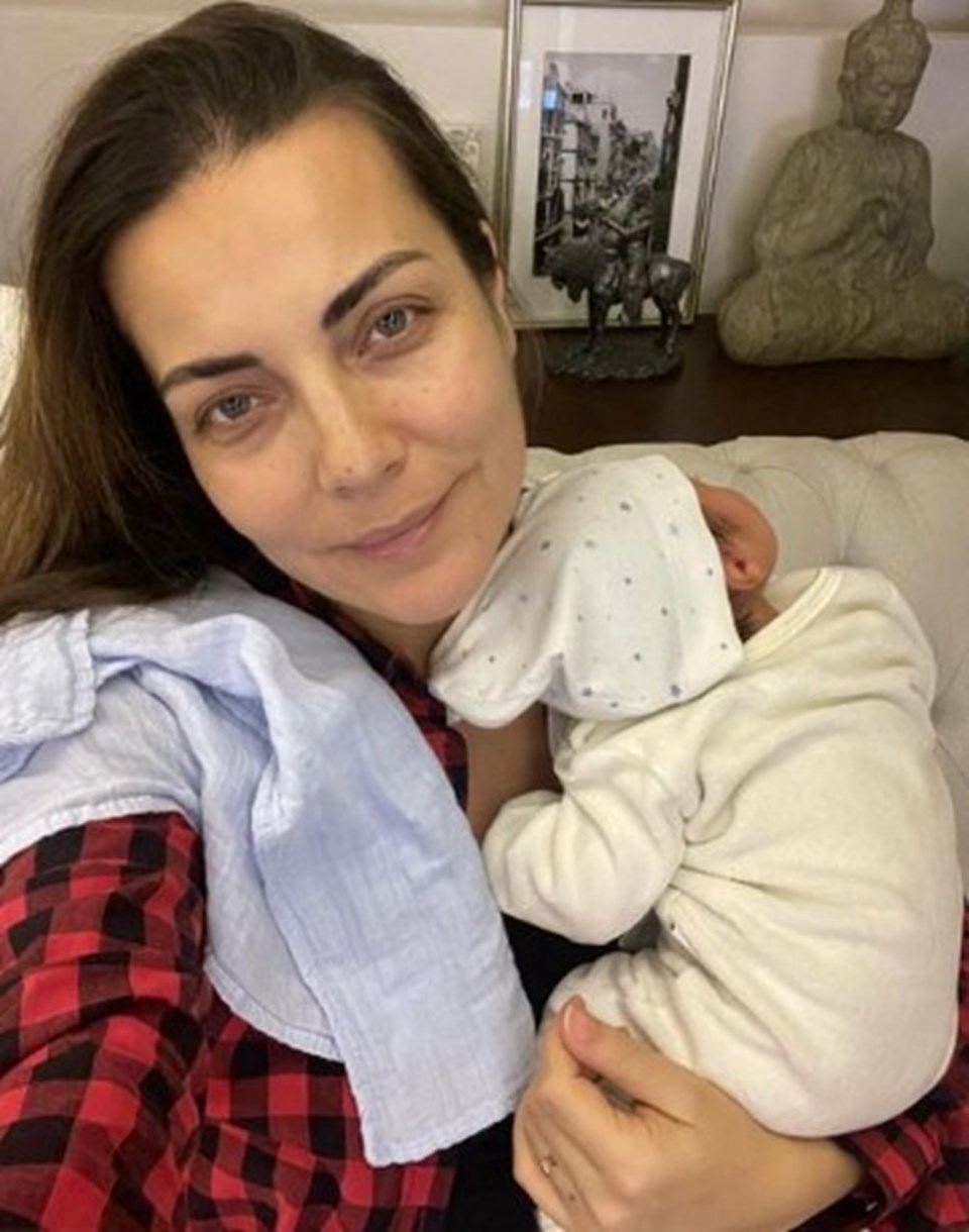 İkinci kez anne olan Burcu Kara'dan yeni paylaşım - 1