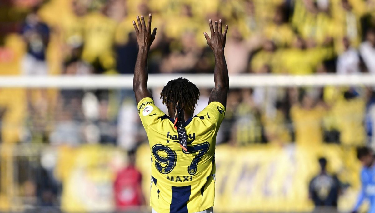 Fenerbahçe'de Saint-Maximin'den 5 yıl sonra ilk Fenerbahçe'de Saint-Maximin'den 5 yıl sonra ilk