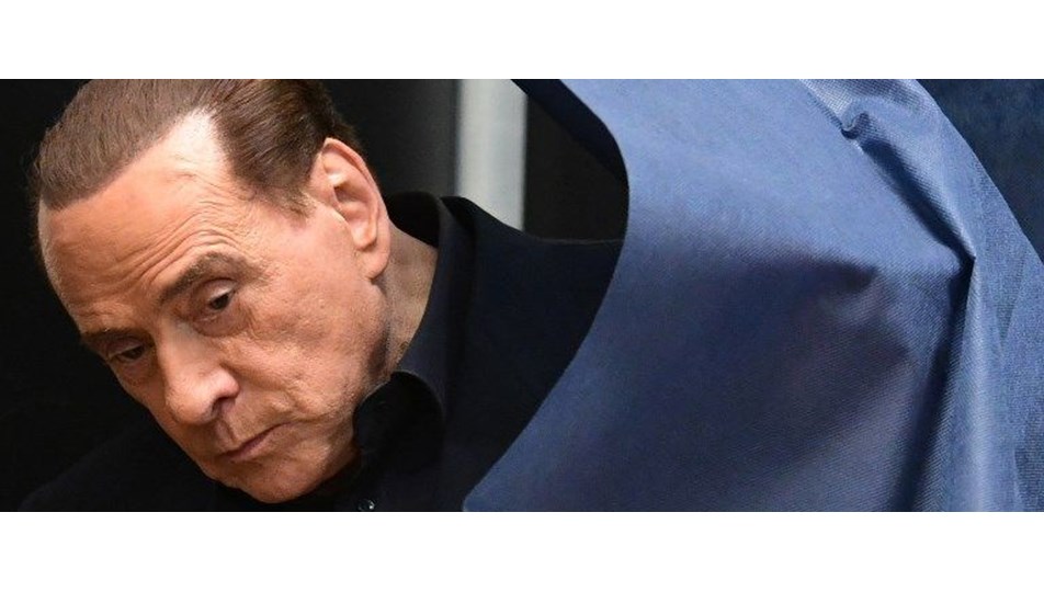 Berlusconi AP vekilliğine aday oluyor