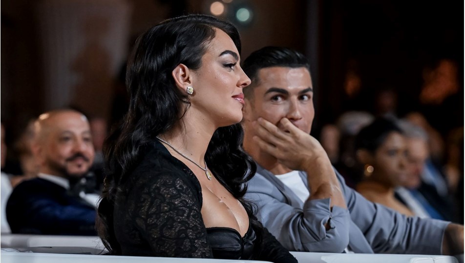 Sonunda oldu, Cristiano Ronaldo ile Georgina Rodriguez nişanlandı: Yüzüğün değeri ağızları açık bıraktı