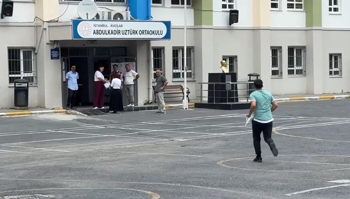 KPSS'ye saniyelerle geç kaldılar! Adaylar kapıdan döndü KPSS'ye saniyelerle geç kaldılar! Adaylar kapıdan döndü