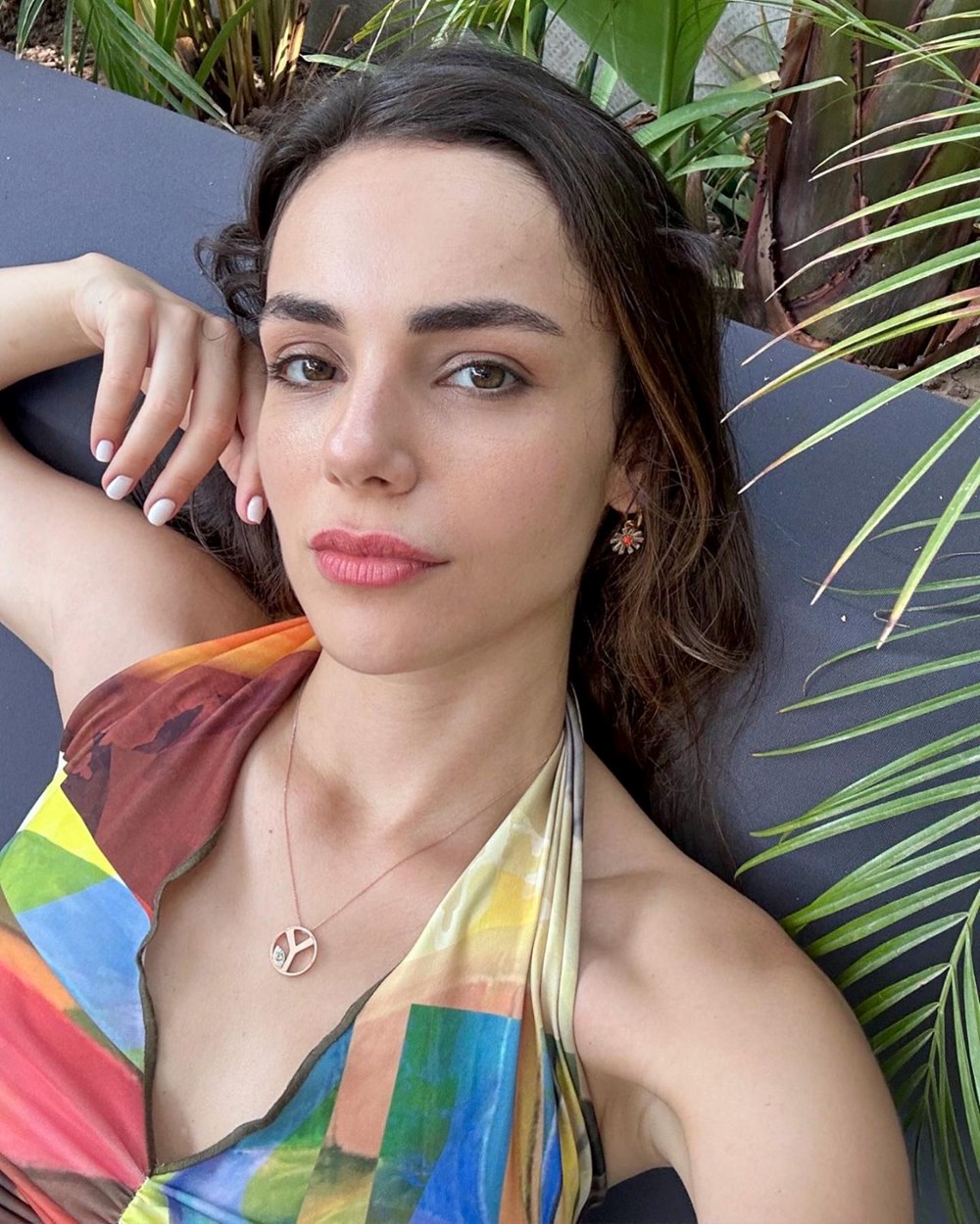 Afra Saraçoğlu'ndan yeni imaj: Sarışın oldu (Ünlülerin değişimi) 139 7lA7dYHHTUSzH0z4kNCQBw