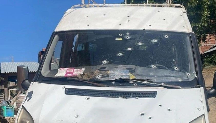 Kastamonu'da minibüs kurşunlandı