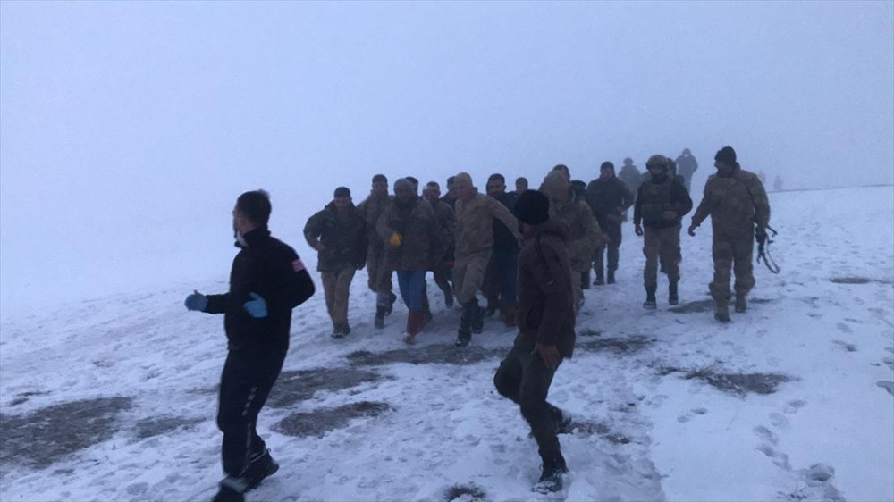 Bitlis Tatvan'da Cougar tipi helikopter düştü: 9 şehit - 2