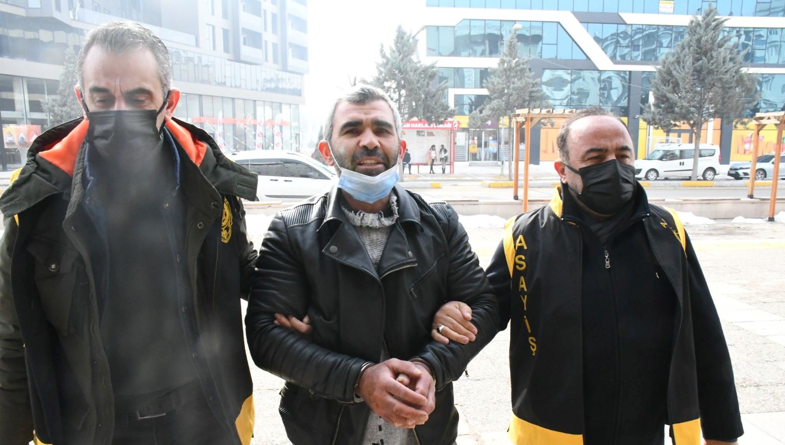 Karısının boğazını kesen koca: Allah şifa versin, çok seviyorum