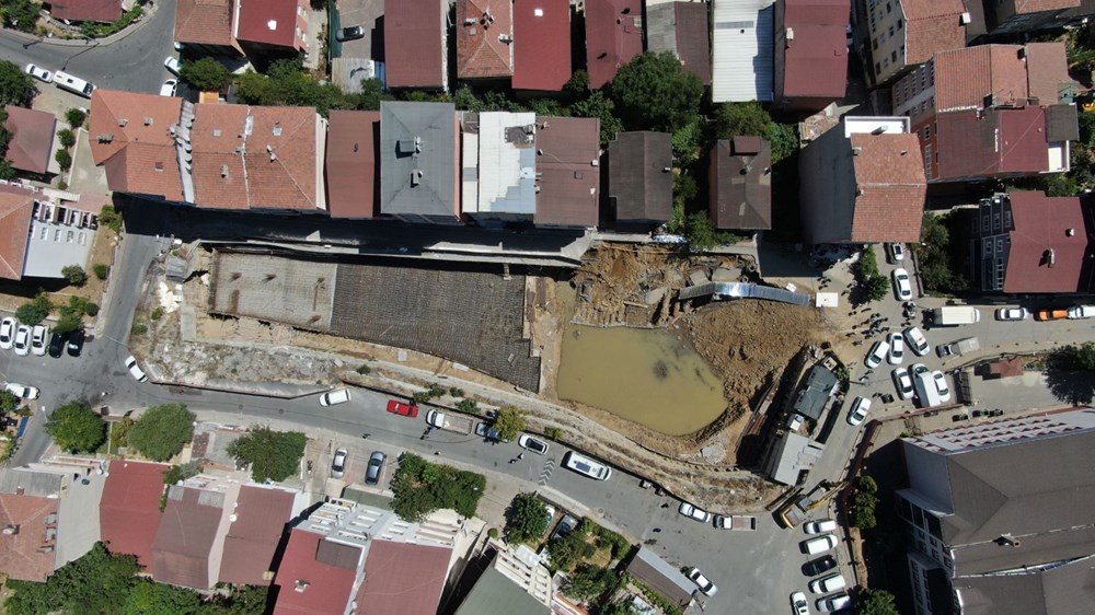 Sarıyer'de yol çöktü - 8