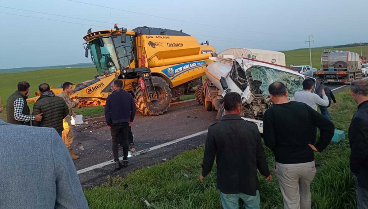 Tanker, biçerdöverle çarpıştı: 1 ölü Tanker, biçerdöverle çarpıştı: 1 ölü