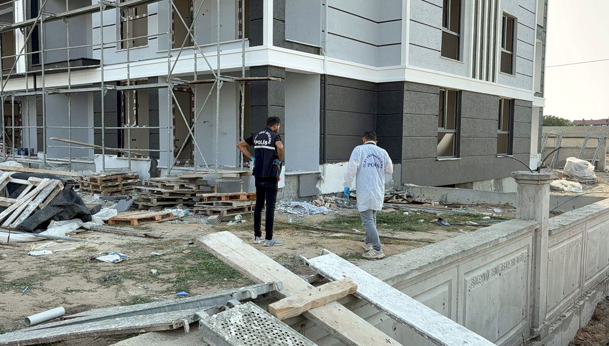 İnşaat işçisi boya yaparken 4. kattan düşerek can verdi