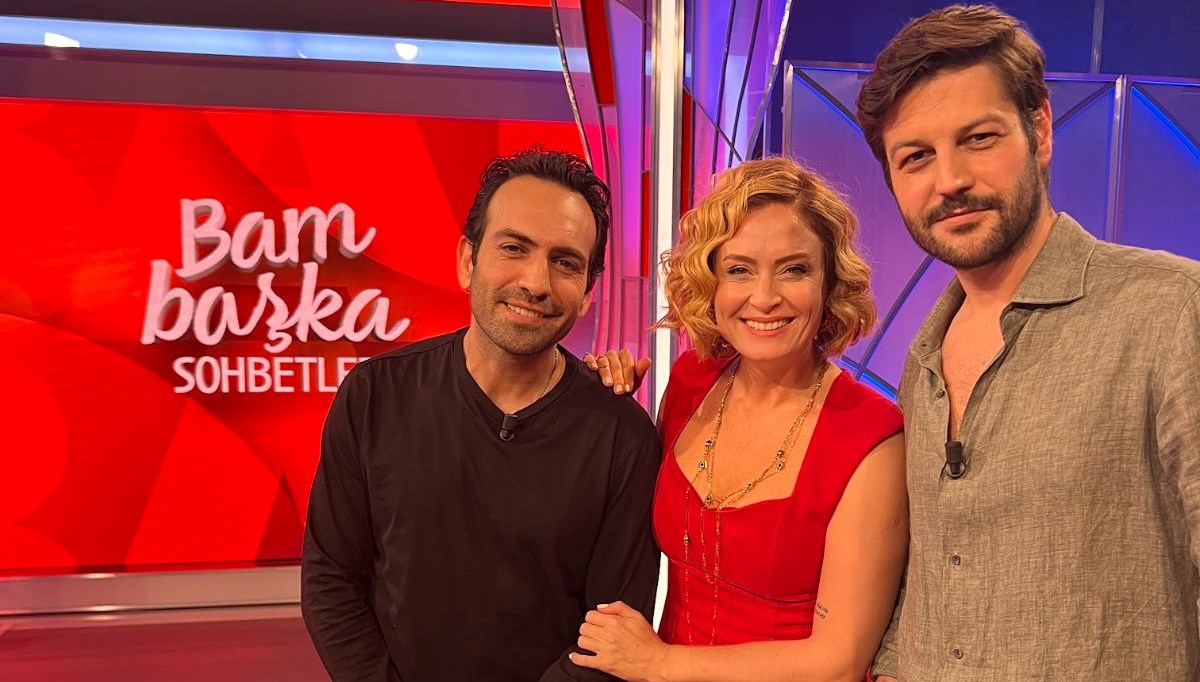 Buğra Gülsoy ve Serhat Teoman Bambaşka Sohbetler'de: Sektörden aldığımızı sektöre yatırıyoruz Buğra Gülsoy ve Serhat Teoman Bambaşka Sohbetler'de: Sektörden aldığımızı sektöre yatırıyoruz