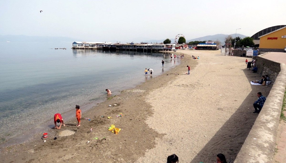 Bursa Mudanya'da deniz sezonu erken açıldı Bursa Mudanya'da deniz sezonu erken açıldı