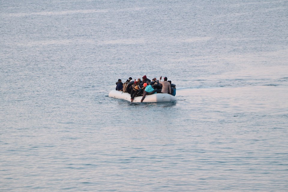 Lastik bottan 30 göçmen kurtarıldı (Mülteciler Avrupa yolunda) - 2