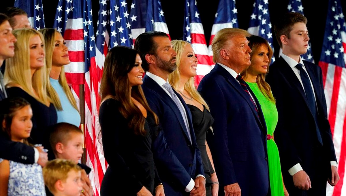 Trump dünyayı dünürlerinden öğrenecek: Biri Paris'e diğeri Ortadoğu'ya Trump dünyayı dünürlerinden öğrenecek: Biri Paris'e diğeri Ortadoğu'ya