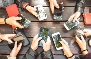 Cep Telefonunda Taksit Sayisi 3 Aya Dusuyor Ntv