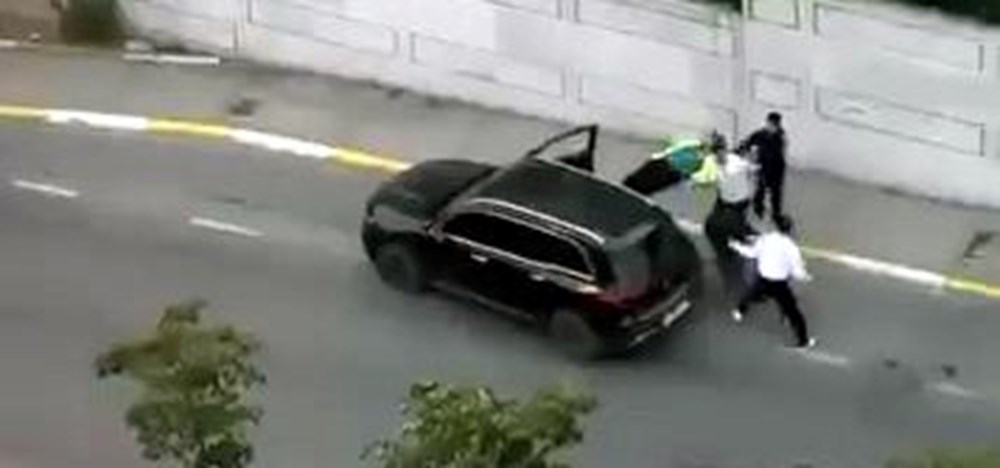 Trafikte yol verme hengamesi: Tekme tokat saldırdılar 76 7tFhtvVVJ0KGIiKbXm053Q