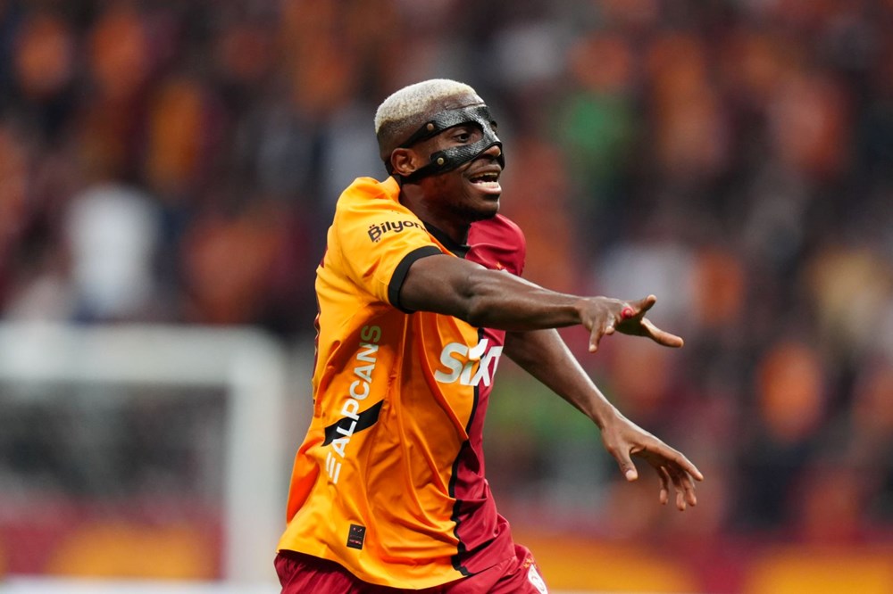 Victor Osimhen çılgına döndü: 5. saniyede başladı, bitiş düdüğüyle birlikte o ismi soyunma odasına çağırdı - 6