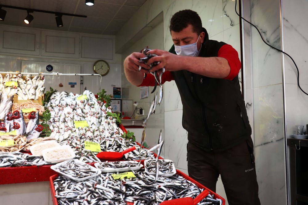 Çanakkale’de havalar ısındı balık tezgahları doldu, fiyat düştü - 5