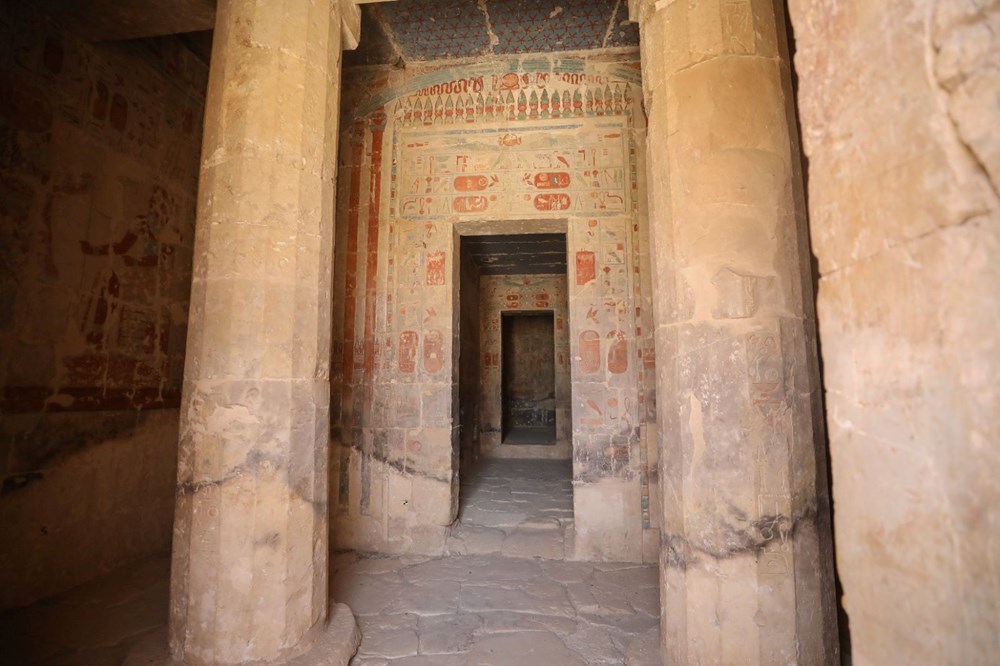 Mısır'ın kadın firavunu Hatşepsut'un tapınağı - 32