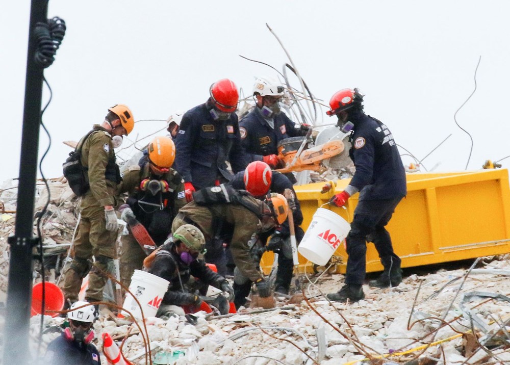 ABD'de çöken binada zamana karşı yarış - 4