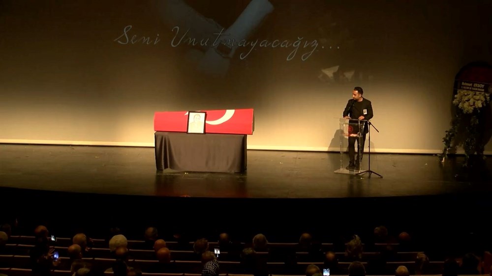 Şinasi Yurtsever son yolculuğuna uğurlandı: Ani bir ölüm oldu - 3