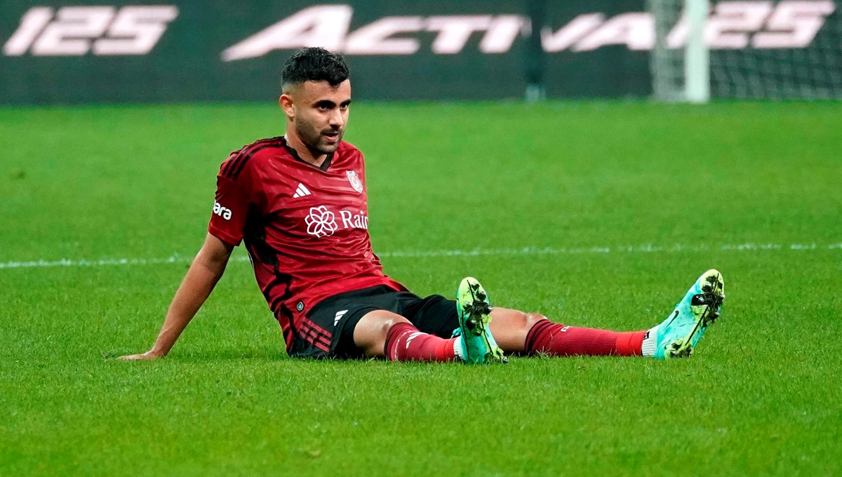 Sakatlık yaşayan Rachid Ghezzal maça devam edemedi Sakatlık yaşayan Rachid Ghezzal maça devam edemedi