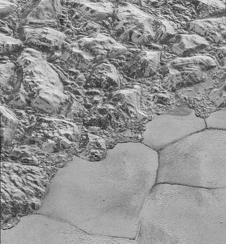 NASA'dan yeni Plüton görüntüleri - 1