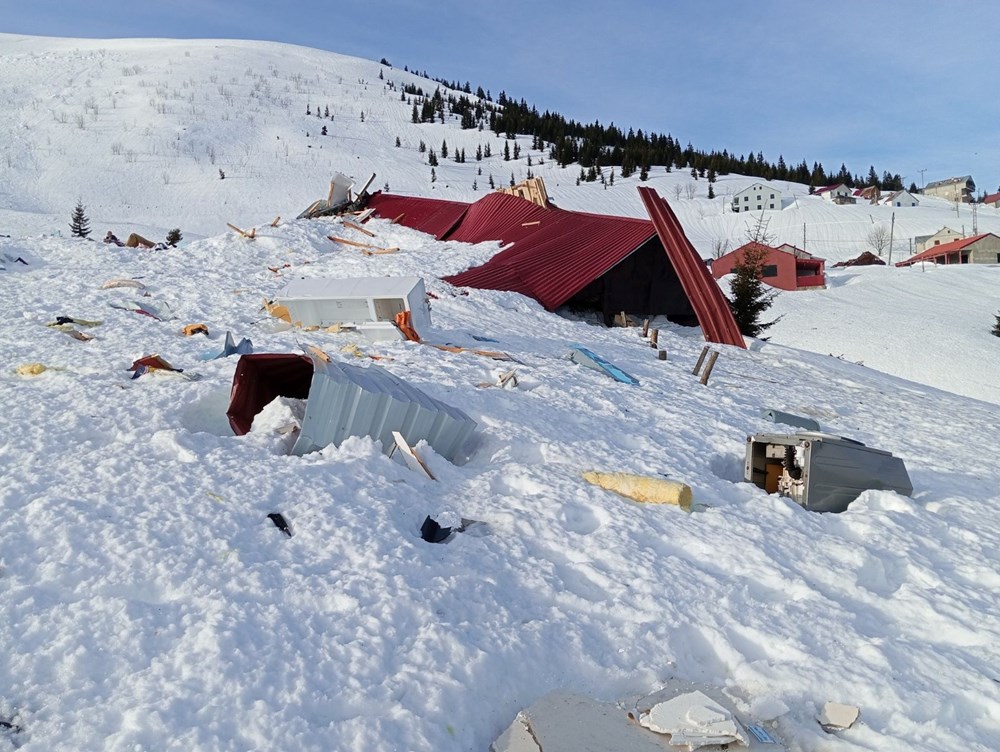 Sis Dağı'nda Afet: Çığ, Yaylayı Vurdu, Umutlar Kar Altında Kaldı 74