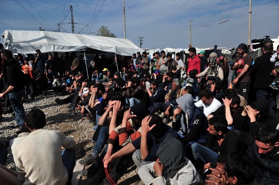 AB'den Yunanistan'a 1,15 milyar euro "mülteci" yardımı - 2