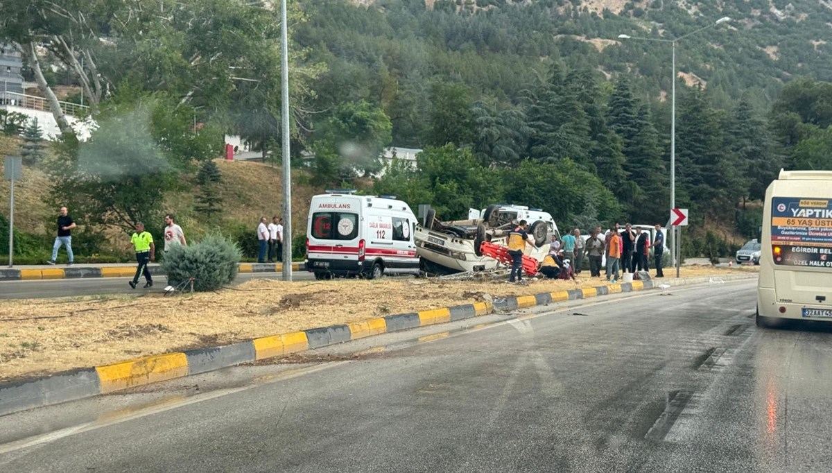 Kayganlaşan yolda kaza