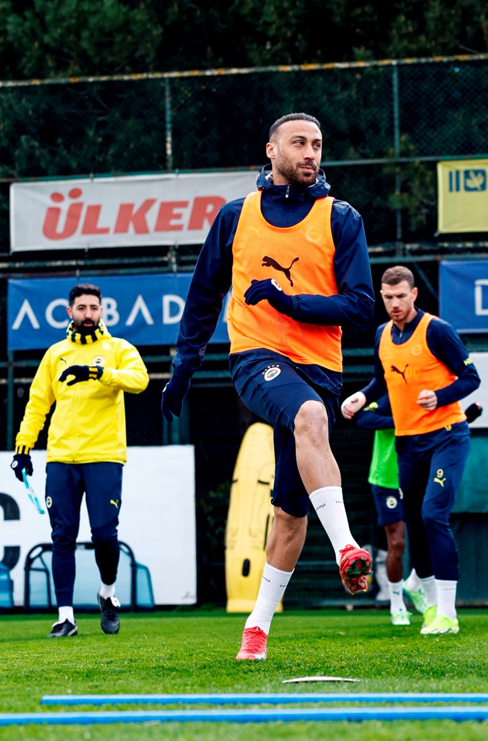 Aziz Yıldırım'ın kızı Yaz, Fenerbahçe idmanında 78 823A9Spsp0 Bw7p Up1Jqg