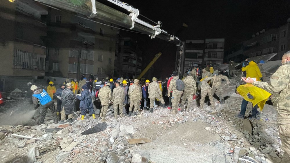 Kahramanmaraş'ta 7,7 ve 7,6 büyüklüğünde deprem: Son durumu AFAD Müdürü Orhan Tatar duyurdu - 22
