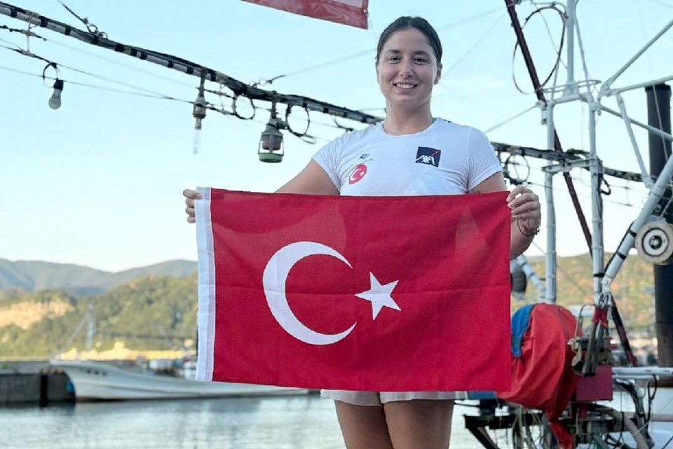 Bengisu Avcı "Okyanus Yedilisi" için kulaç atmaya başladı - 1